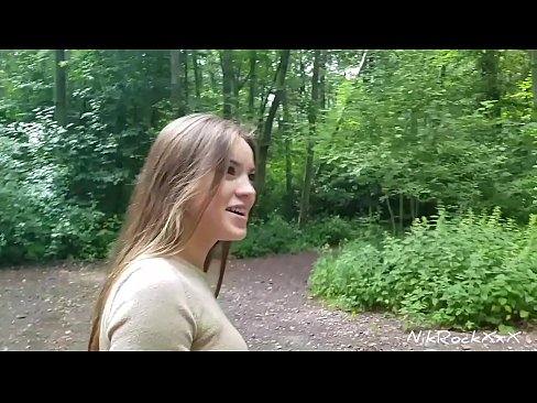 ❤️ Evelinari toki publiko batean izorratzen genuela proposatu nion! Baietz esan zuen. Orduan ipurdian izorratu eta ahoan esperma. Orduan bere burua haserretu zen. ❤️❌ Azal pornoa %eu.myastro.topan ❤